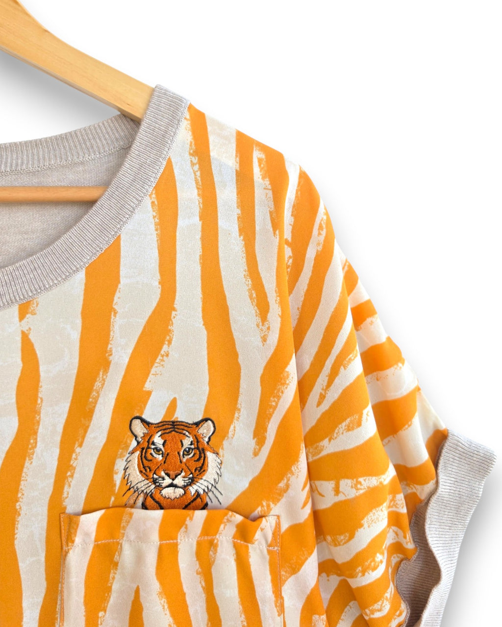 Tiger Top, Size 20